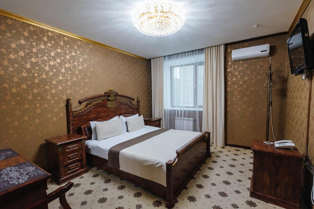 Altyn Adam Hotel เปโตรปาฟลอฟส์ค ภายนอก รูปภาพ