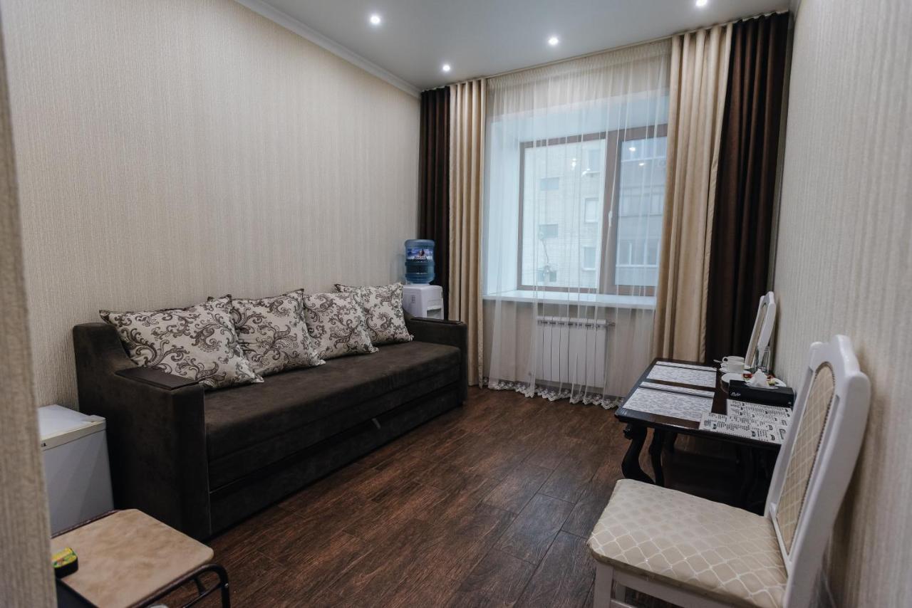 Altyn Adam Hotel เปโตรปาฟลอฟส์ค ภายนอก รูปภาพ