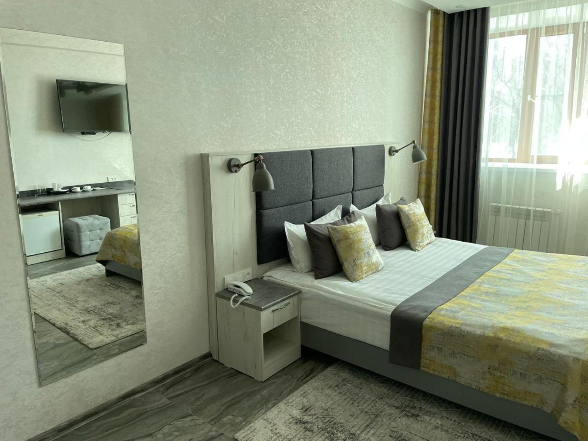 Altyn Adam Hotel เปโตรปาฟลอฟส์ค ภายนอก รูปภาพ