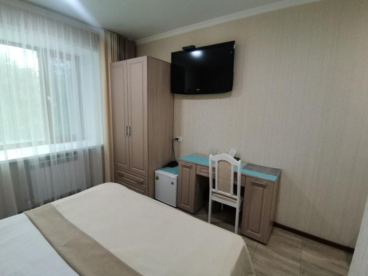 Altyn Adam Hotel เปโตรปาฟลอฟส์ค ภายนอก รูปภาพ