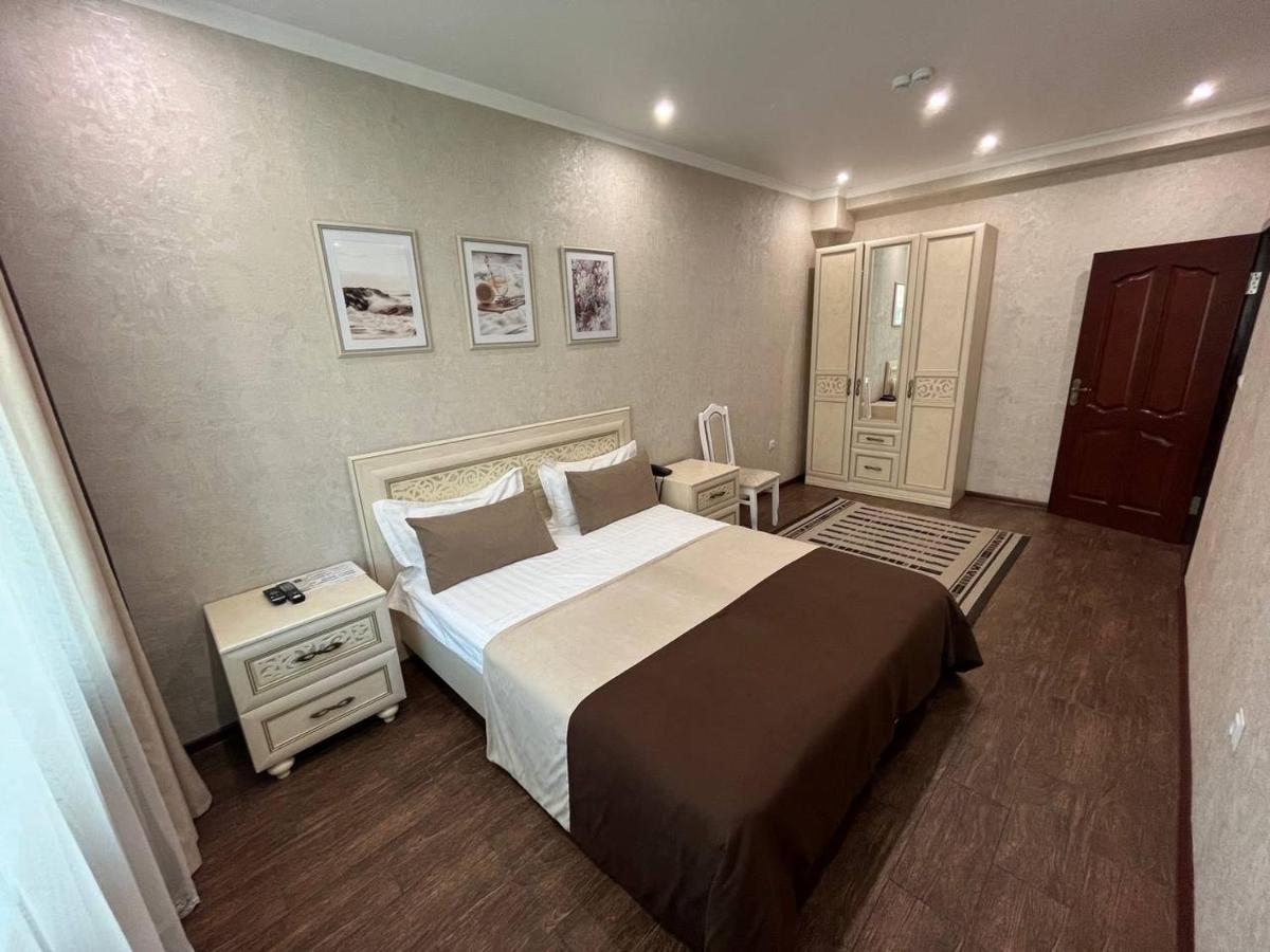 Altyn Adam Hotel เปโตรปาฟลอฟส์ค ภายนอก รูปภาพ