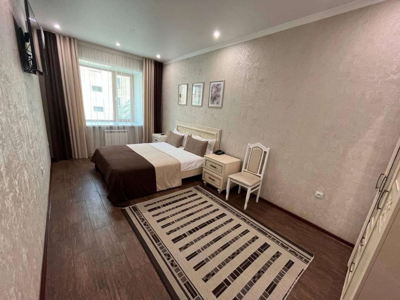 Altyn Adam Hotel เปโตรปาฟลอฟส์ค ภายนอก รูปภาพ