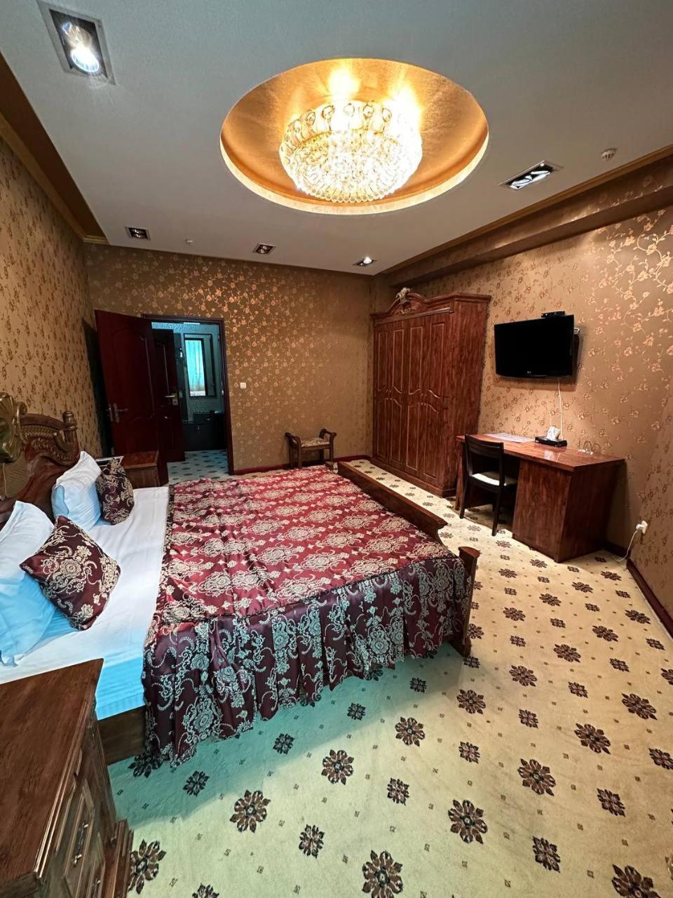 Altyn Adam Hotel เปโตรปาฟลอฟส์ค ภายนอก รูปภาพ