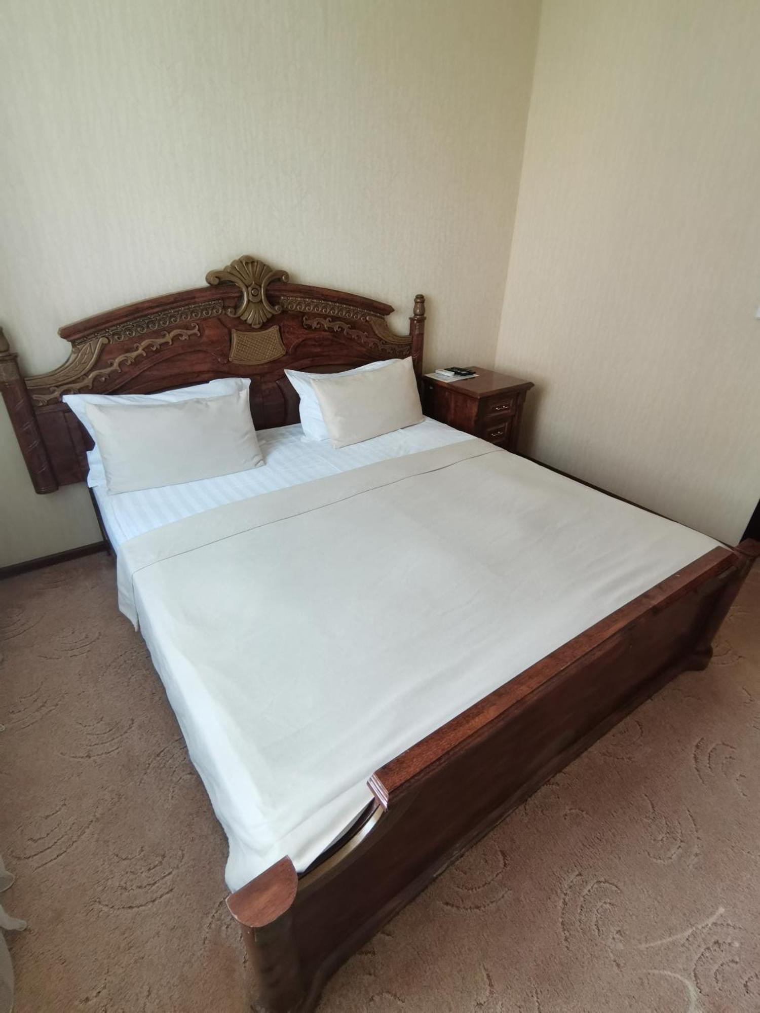 Altyn Adam Hotel เปโตรปาฟลอฟส์ค ภายนอก รูปภาพ