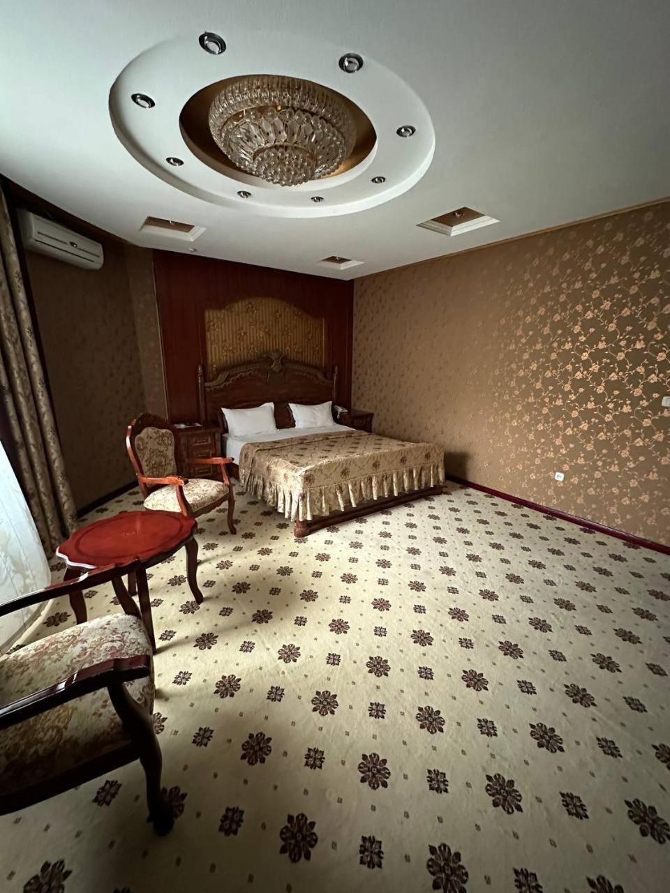 Altyn Adam Hotel เปโตรปาฟลอฟส์ค ภายนอก รูปภาพ
