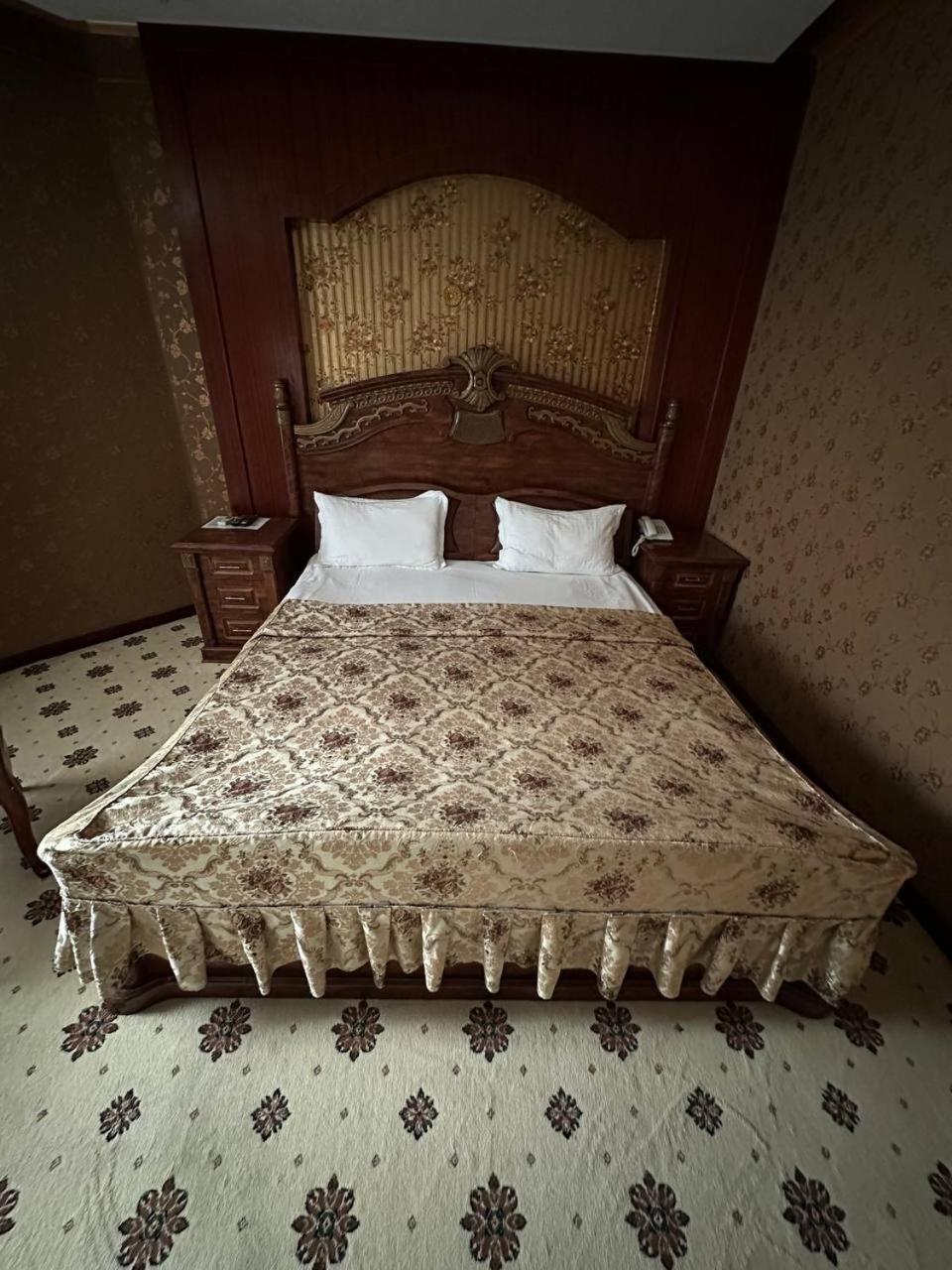 Altyn Adam Hotel เปโตรปาฟลอฟส์ค ภายนอก รูปภาพ